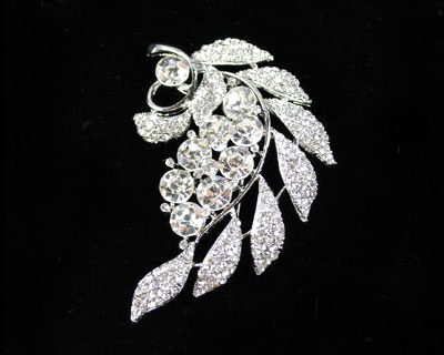 Rhinestone Leaf Brooch