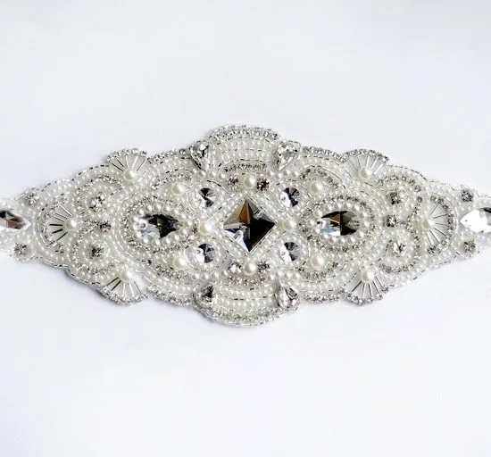 Candela Crystal Rhinestone Pearl Applique (Iron-On) Candela Crystal Rhinestone Pearl Applique (Iron-On)