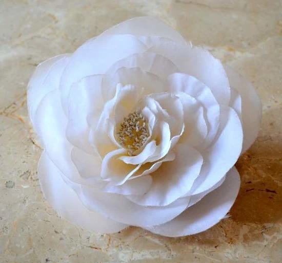 ORGANZA OPEN ROSE BROOCH