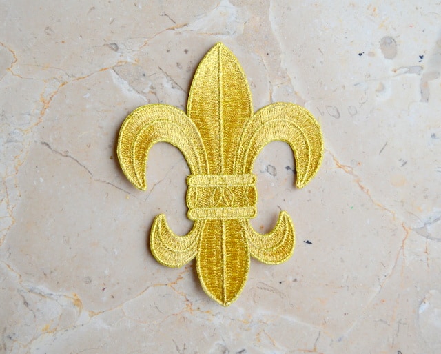 Crystal Fleur De Lis Iron-on Rhinestone Design