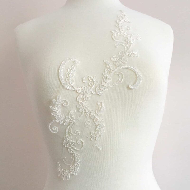 Classic Floral Lace Applique Classic Floral Lace Applique