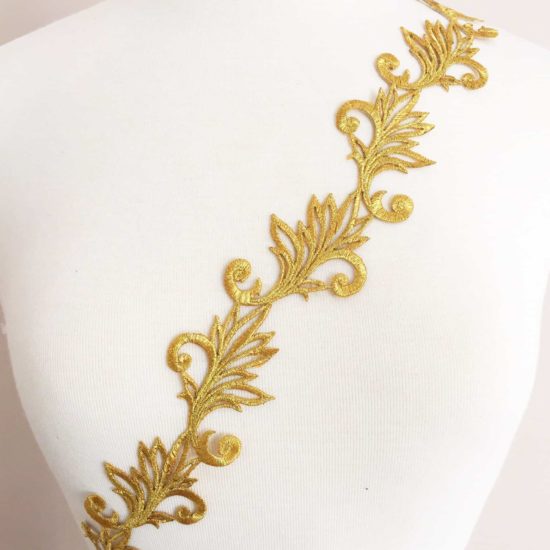 Embroidered Renaissance Leaf Scroll Trim