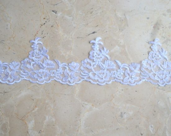 Juniper Scallop Embroidered Border Lace