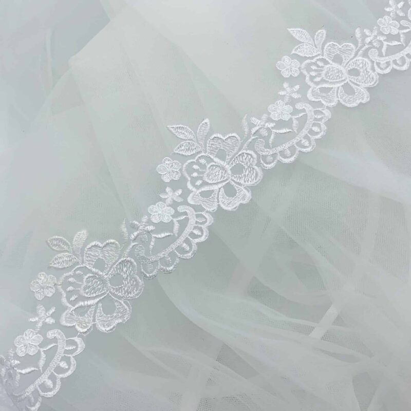 ST290 DELORES WHITE Delores Floral Organza Lace Trim